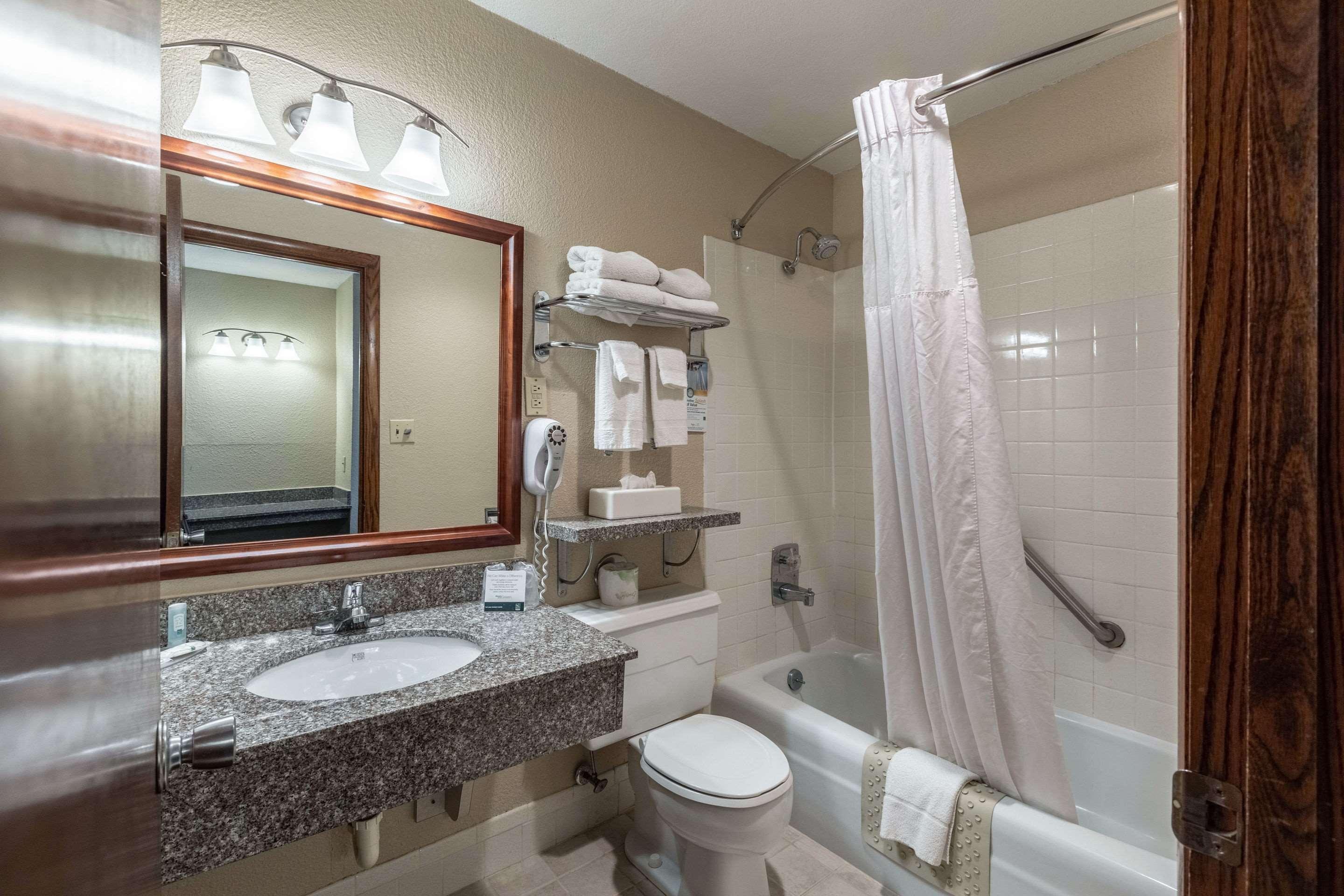 Quality Inn Восау Екстер'єр фото